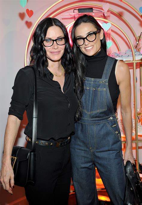 Demi Moore brinca sobre semelhança com Courteney Cox Quem é quem UFW