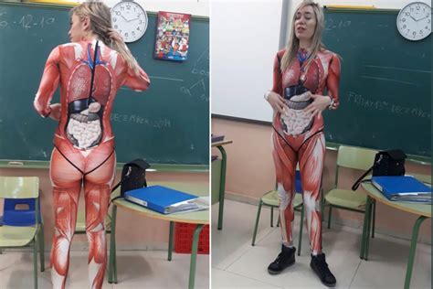 Teacher Wears Anatomical Body Suit To Teach And Students Love It
