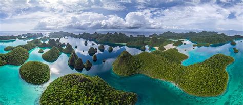 With nearly 13,500 islands under its jurisdiction. 25 Things to Do in Raja Ampat Islands Indonesia (No.1 ...