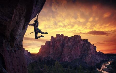 The rope, and other placement pieces are only there to keep you from falling all the way. Rock Climbing Wallpapers - Wallpaper Cave