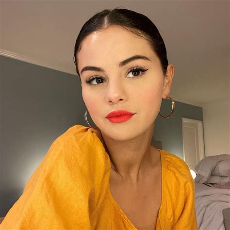 A Marca De Maquiagem Da Selena Gomez Rare Beauty Batom Vermelho Blog