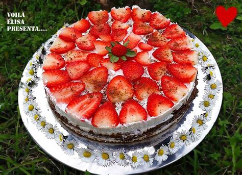 Tarta vegana de fresas con nata y chocolate - Voilà Elisa