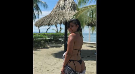 Karol G muestra más de la cuenta en sensual bikini FOTOS Entretenimiento Radio Onda Cero