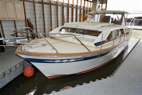 Cruisers usually ranges in lengths from 25 to 45 feet and have a cabin in the bow of the boat. 1967 Chris-Craft Cabin Cruiser Motor Yacht for sale ...