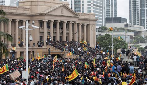 Sri Lanka Protesters Storm The Presidential Palace Forcing The President And Prime Minister To