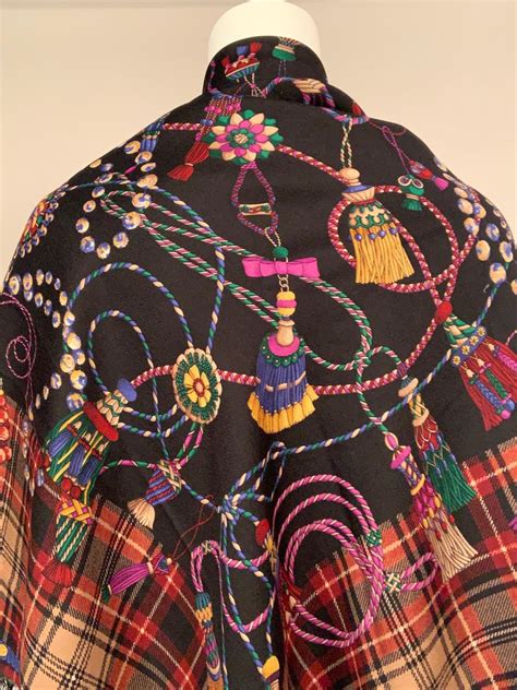 Gucci Large Wool And Silk Shawl Braid And Tassel Design With Deep Plaid