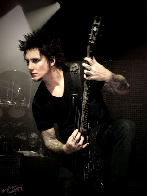 Synyster Gates Biography