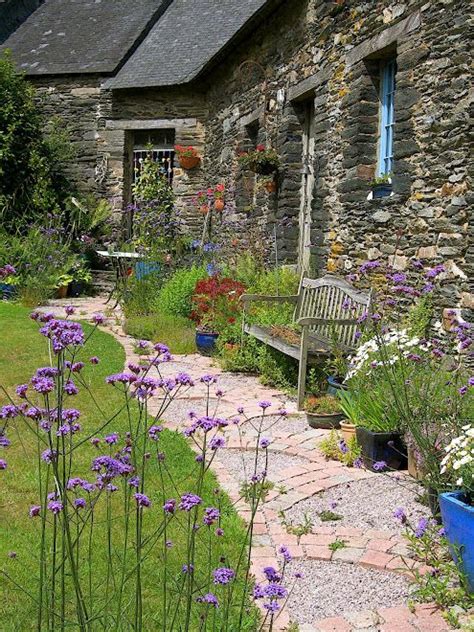Water Feature With Watering Cans Cottage Garden English Cottage