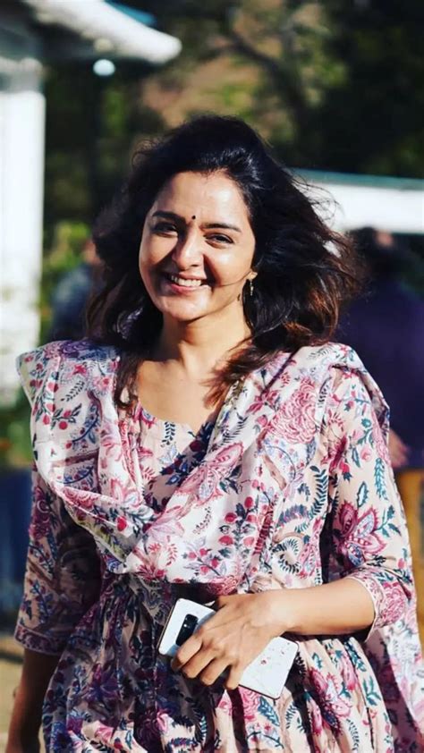 Manju Warrier Shares The Secret Behind Her Candid Pictures Malayalam