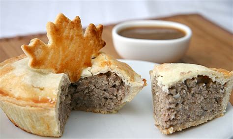 What's Baking: Traditional Tourtière (French-Canadian Meat Pie) | JBean ...