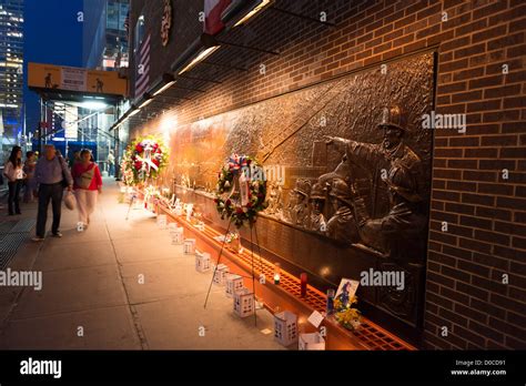 Memorial Wall Of The 343 Firefighters Of Fdny Stock Photo Alamy
