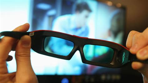 كيف نشاهد الأفلام ثلاثية الأبعاد