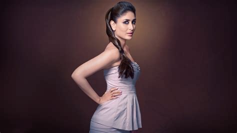 Kareena Kapoor Latest Beautiful Wallpapers Wallpaper Hd Indian