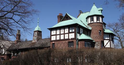 See 4 waterfront houses in Larchmont Manor tour