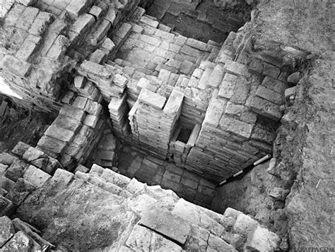 Throughout the pages of realhistoryww we rail against the lies of albinos as relates to history and race. Mohenjo-daro Granary Room 95 | Harappa