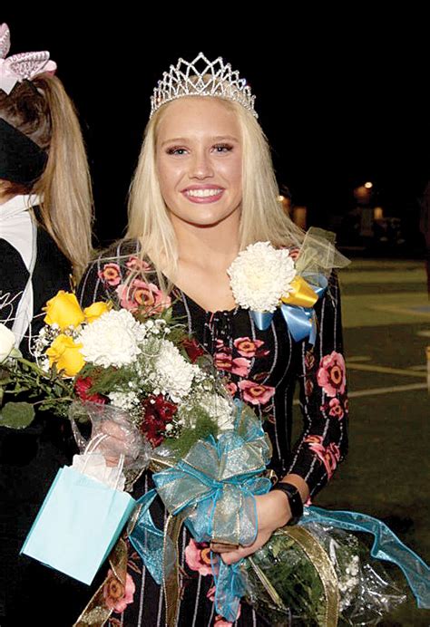 Oghs Homecoming Queen News Sports Jobs The Review
