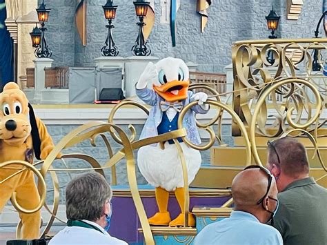 First Look At The Walt Disney World 50th Anniversary Cavalcade Float