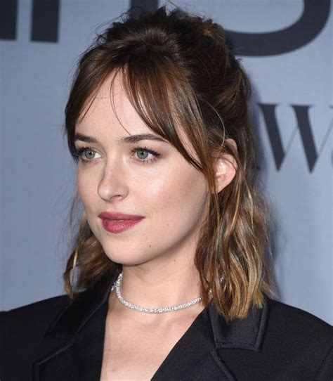 Dakota johnson official twitter page instagram dakota johnson official twitter page instagram: 7 Hairstyles To Try If You Have Curtain Bangs (That Are All Dakota Johnson-Approved) in 2020 ...