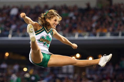 Notre Dame Fighting Irish Cheerleaders Hottest Photos
