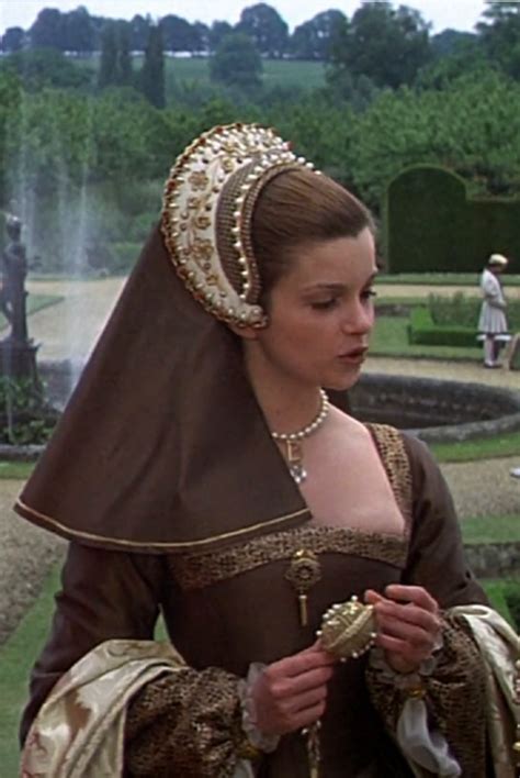 Tudor Anne of the Thousand Days Geneviève Bujold as Anna Boleyn Tudor fashion Tudor dress