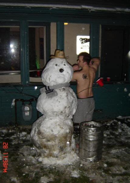 Drunk Snowmen 30 Pics