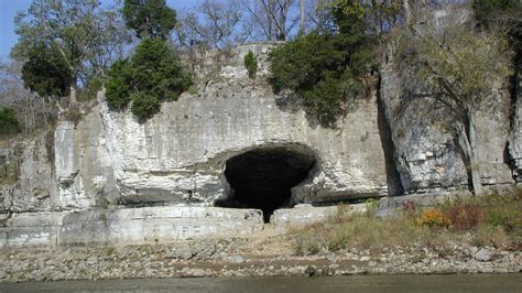 Visit Cave In Rock 2021 Travel Guide For Cave In Rock Illinois Expedia