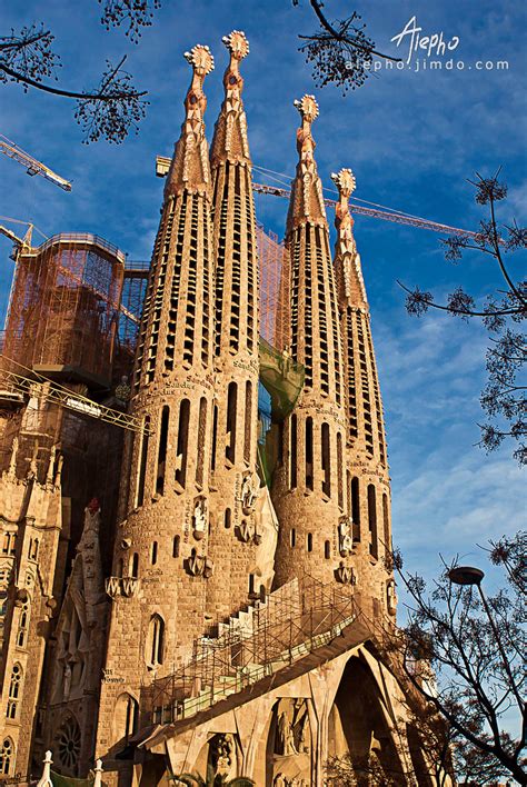 La Sagrada Familia De Antoni Gaudi Alepho Fotografía Profesional