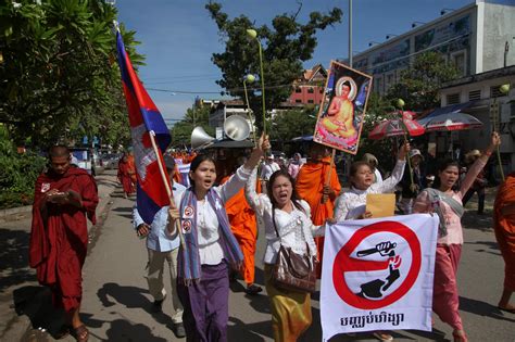 James Ricketson: Cambodian women are revolting!