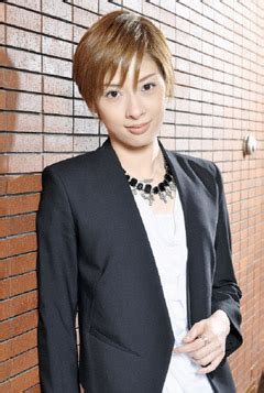 The site owner hides the web page description. 明日海りおさんにインタビュー｜シティリビングWeb