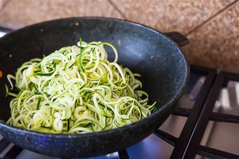It's the best korean noodle recipe that's low carb, low fat and delicious with korean kim chi. Korean Zucchini Noodles Recipe - Japchae | Steamy Kitchen ...