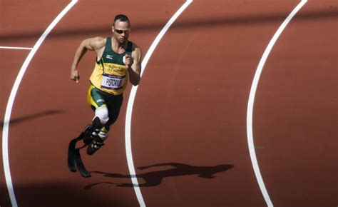 South Africa Blade Runner Pistorius Begs Forgiveness From Lovers