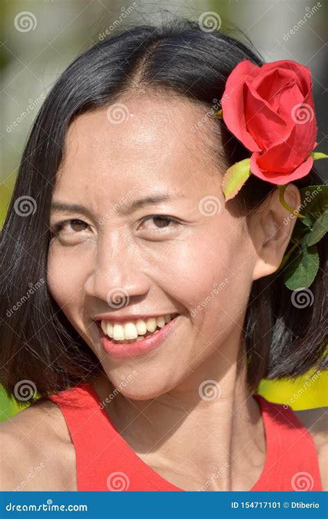 Belle Fleur De Filipina Woman Portrait With A Image Stock Image Du