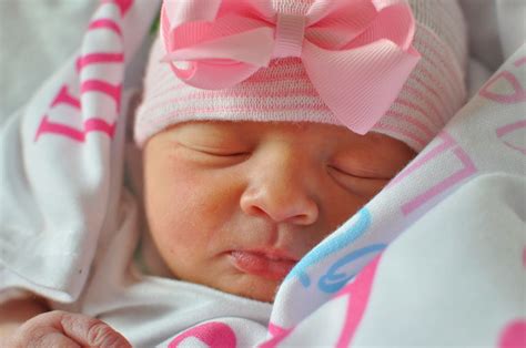 Cute Baby Gallery New Born Baby Girl Pic