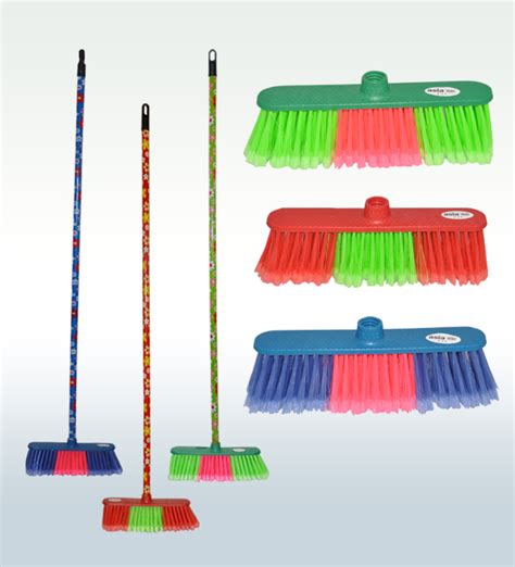 Asia Indoor Broom With Stick 5772a