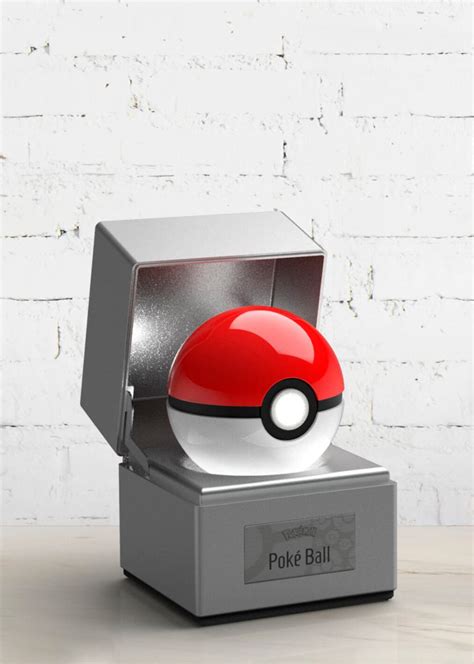 Pokémon Red Poké Ball Premium Collectible Replica Luca Designs