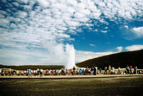 old faithful yellowstone national park wyoming map and facts britannica