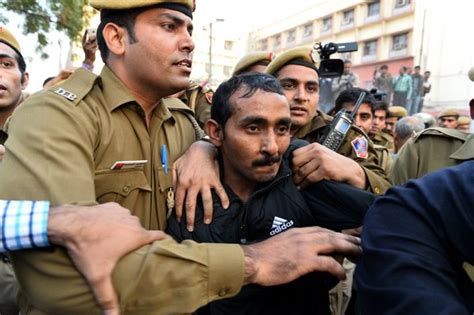 印度优步司机绑架强奸女乘客被判有罪 纽约时报中文网