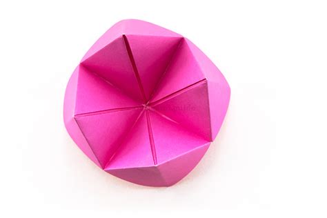 To do this, fold one corner of the paper diagonally across until the edges line up. How To Make An Origami Fortune Teller - Origami Guide