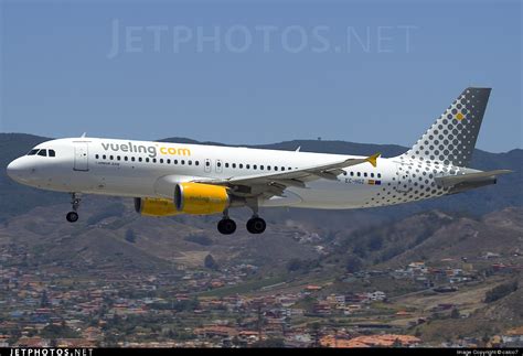Ec Hgz Airbus A320 214 Vueling Calco7 Jetphotos