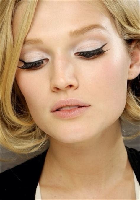 15 Dramatic Eye Makeup Looks To Die For Fashion Daily
