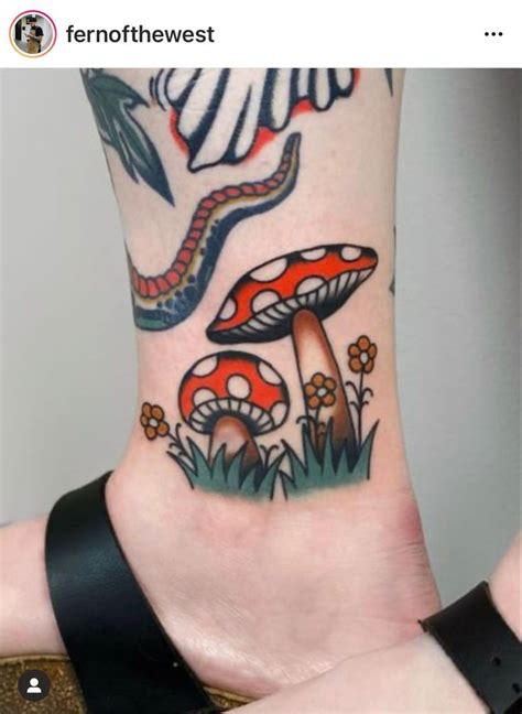 Pin By Kaitlyn Vess On Tattoo Tattoos Mushroom Tattoos Traditional