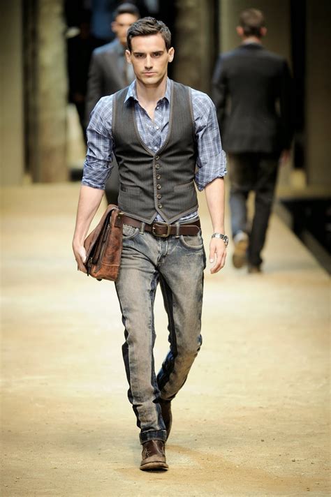 Fashion Casual For Men: Fashion Tips for Men: Casual Shirts