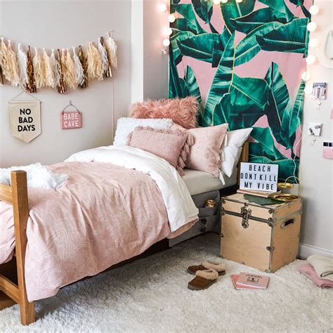 The Cutest Dorm Bedding Sets We Re Loving For 2020 College Fashion