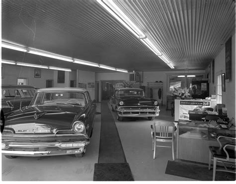 Showroom At Fitzgerald Inc Lincoln Mercury Service Garage And Salesroom