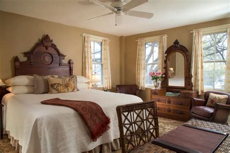 In architecture, on furniture and as ornamentation. Federal Style Furniture | LoveToKnow