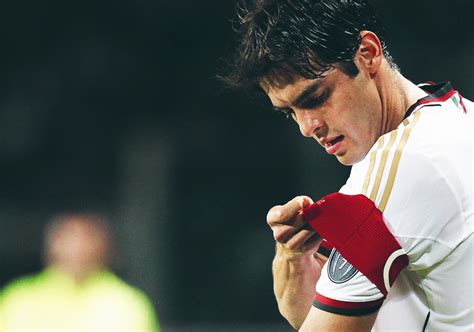 For a brief period of time, kaka was, without doubt, the best footballer in the world. Kaká: a footballer of rare substance