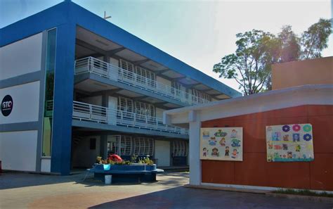 En el mediodía de este jueves, asaltantes armados subieron en dos motos a la plaza de las américas (iriondo y salta), y le robaron celulares y algunas pertenencias a cuatro chicos de quinto año. Escuela Primaria "Niños Héroes": Creando historia en ...