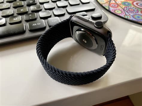 Rather, it stretches over your hand and fits snugly on your wrist. How to Correctly Measure Your Wrist for Apple Watch Solo ...