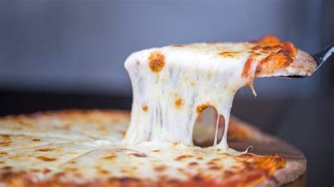 ¿cuánta Muzzarella Tiene Que Llevar Una Pizza Cucinare