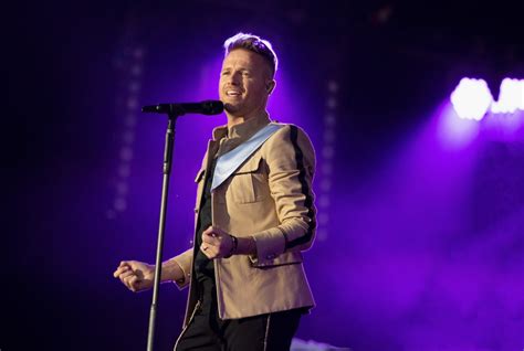 Westlifes Nicky Byrne Shows Off Nasty Bruises After Worrying Fans By